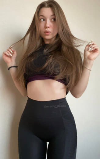 老板在他妈的秘书 。 愚蠢的秘书只能他妈的，但不能工作 局长不知道如何使用复印机 老板很惊讶。 他饶有兴趣地看着秘书的工作。 妓女准备去挣工资了。 母 乱搞老板。 老板兼屁股秘书。